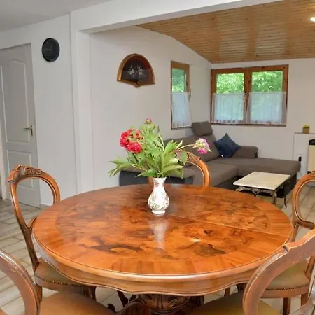 Apartment Irma- Forras Vendeghazak Kismaros